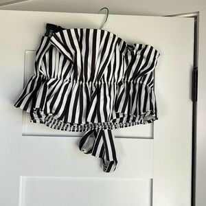 Pants Store: Black and white strapless tube top